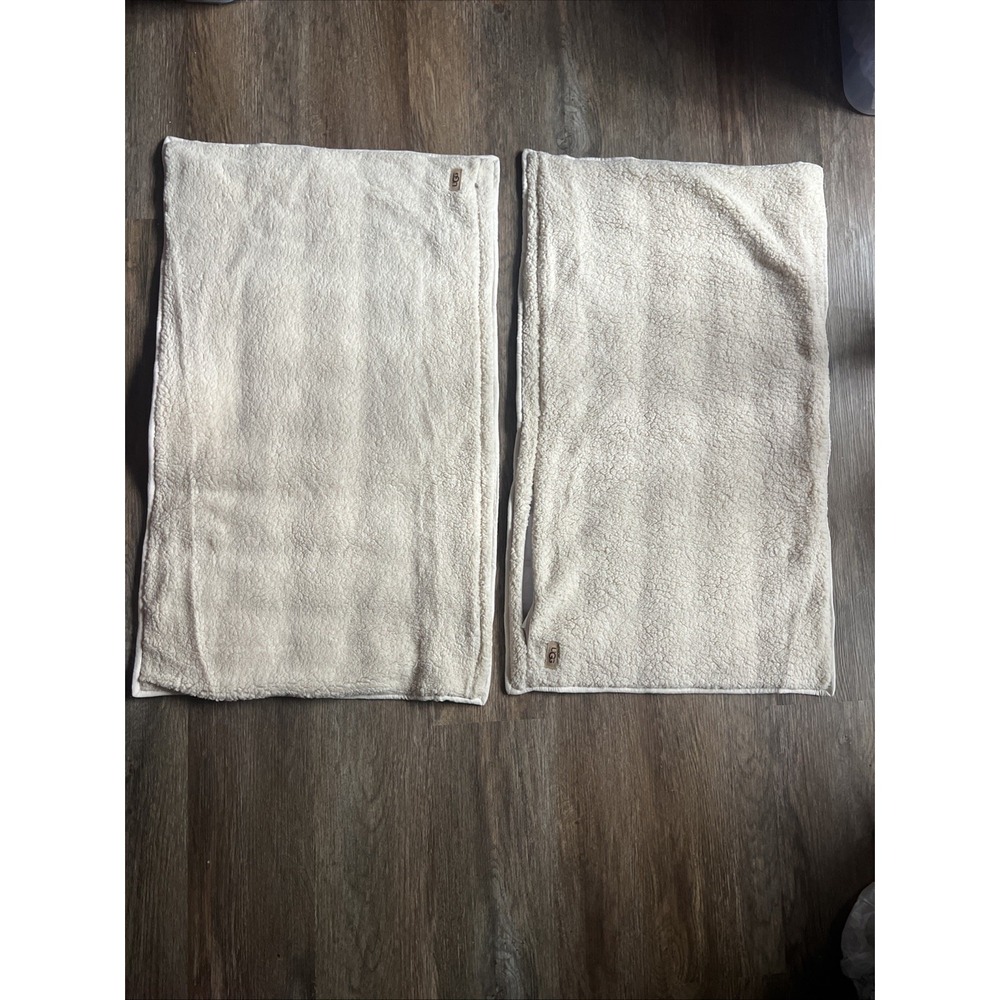 Tan/Beige Ugg Sherpa Fleece Pillowcases Set Of 2 Exc Condition